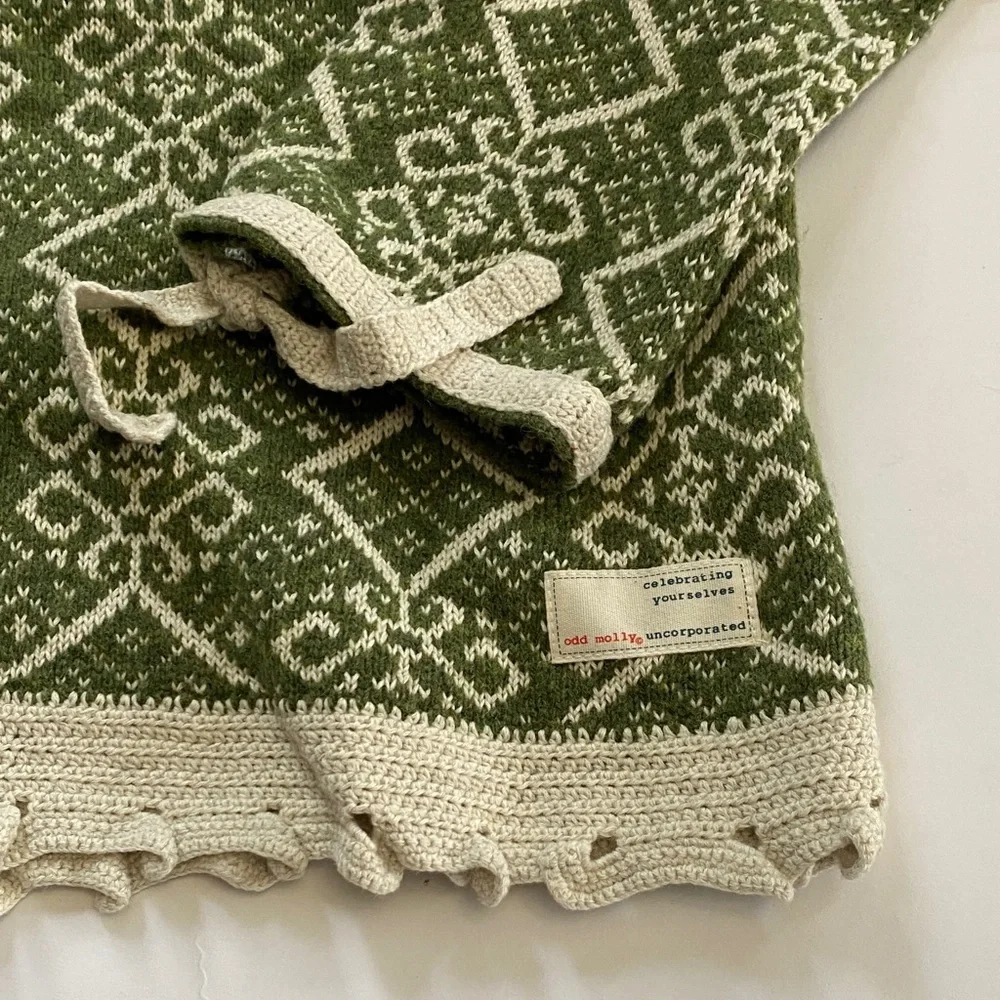 Odd Molly Sweater with Cinch Waist - Picture 4 of 13